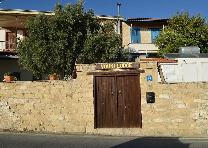 Vouni Lodge Landsted *